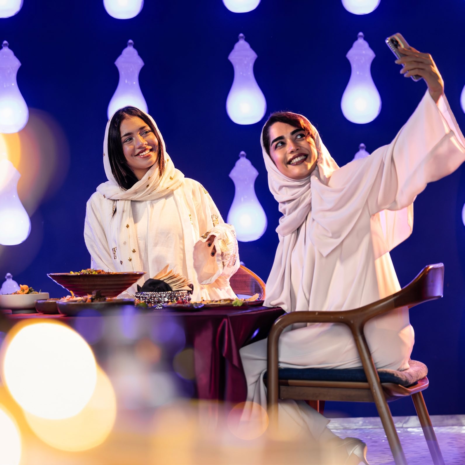 Restaurants & Retails